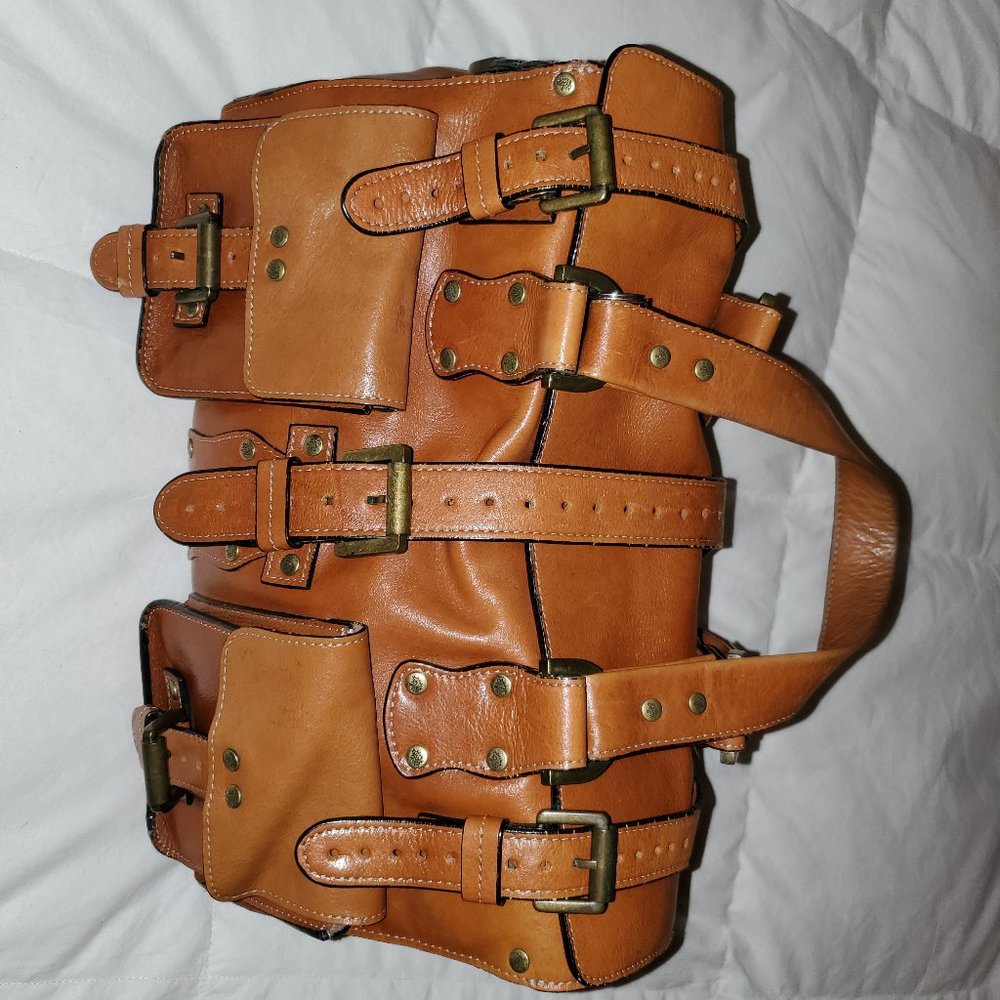 Ladies brown saddle leather handbag